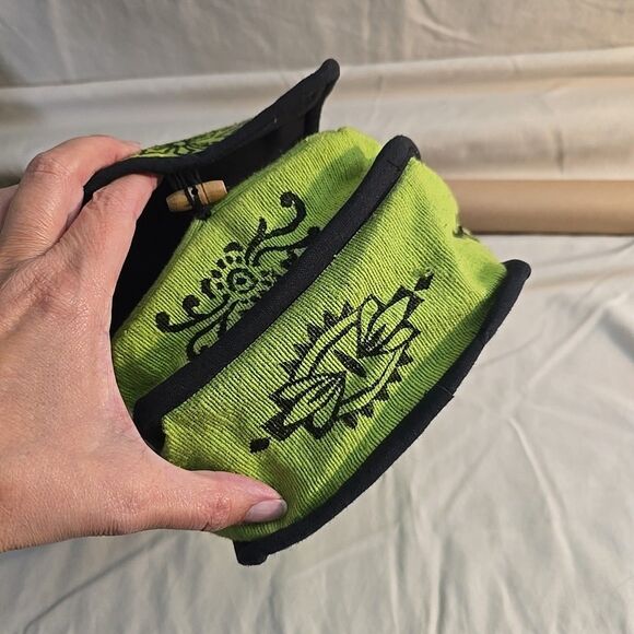 Ganesh Himal Trading Crossbody Flap Bag Cactus Desert BoHo Design Bright Green - Picture 5 of 10